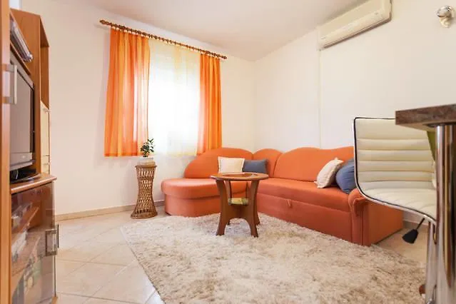 Apartment Anna Fazana